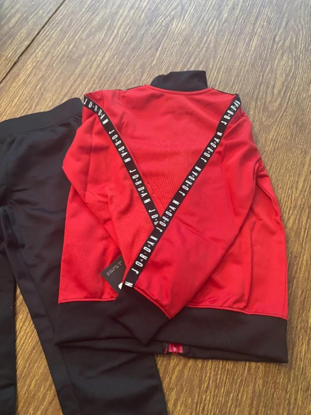 Puma, Jordan Sweat Suit, Black & Red, Size 5 - Picture 4 of 5
